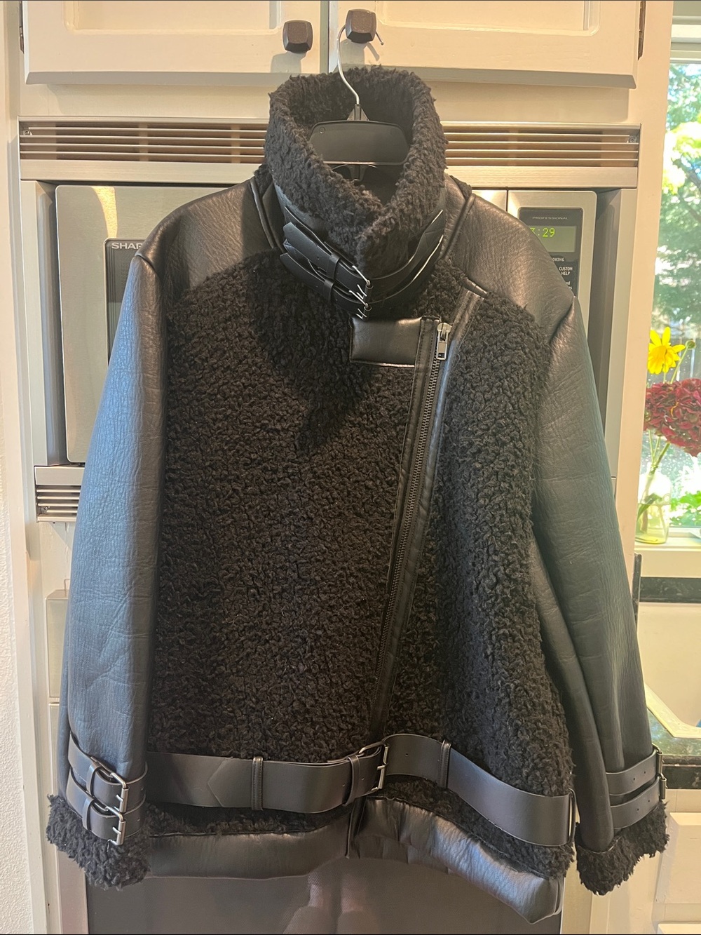 Moon River Faux Leather/Sherpa Jacket Sz M